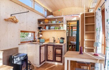 Charmantes Tiny House Loft Süd mit Bergblick, WLAN, Terrasse und Garten